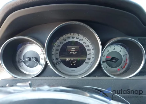 2013 Mercedes-Benz C 250 Sport z USA, uszkodzony, nr VIN WDDGF4HB2DR251913